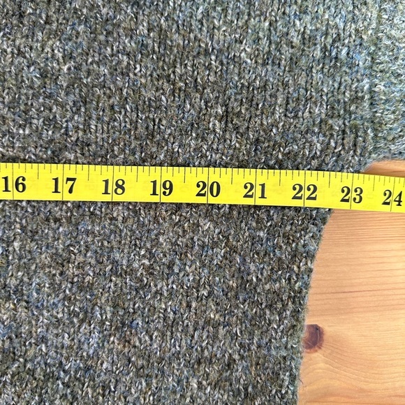 Olive Heather Cropped Reversible Sweater | Balloon Sleeves Wool Blend | Size L - Picture 7 of 8